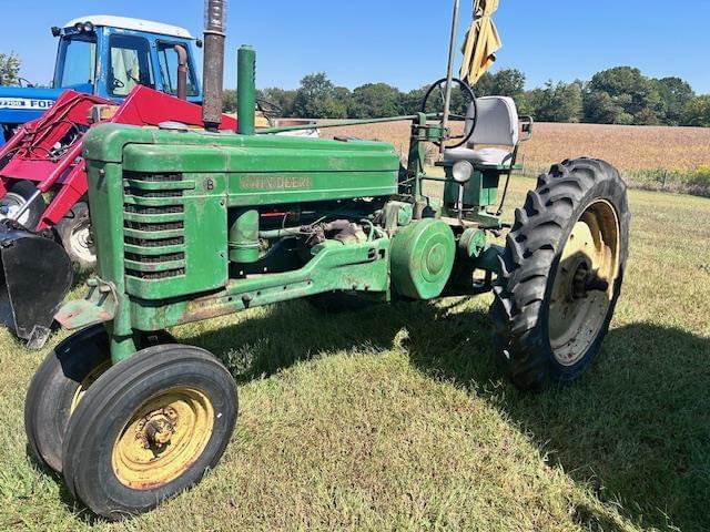 Image of John Deere B Image 0
