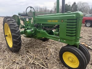 1951 John Deere B Image