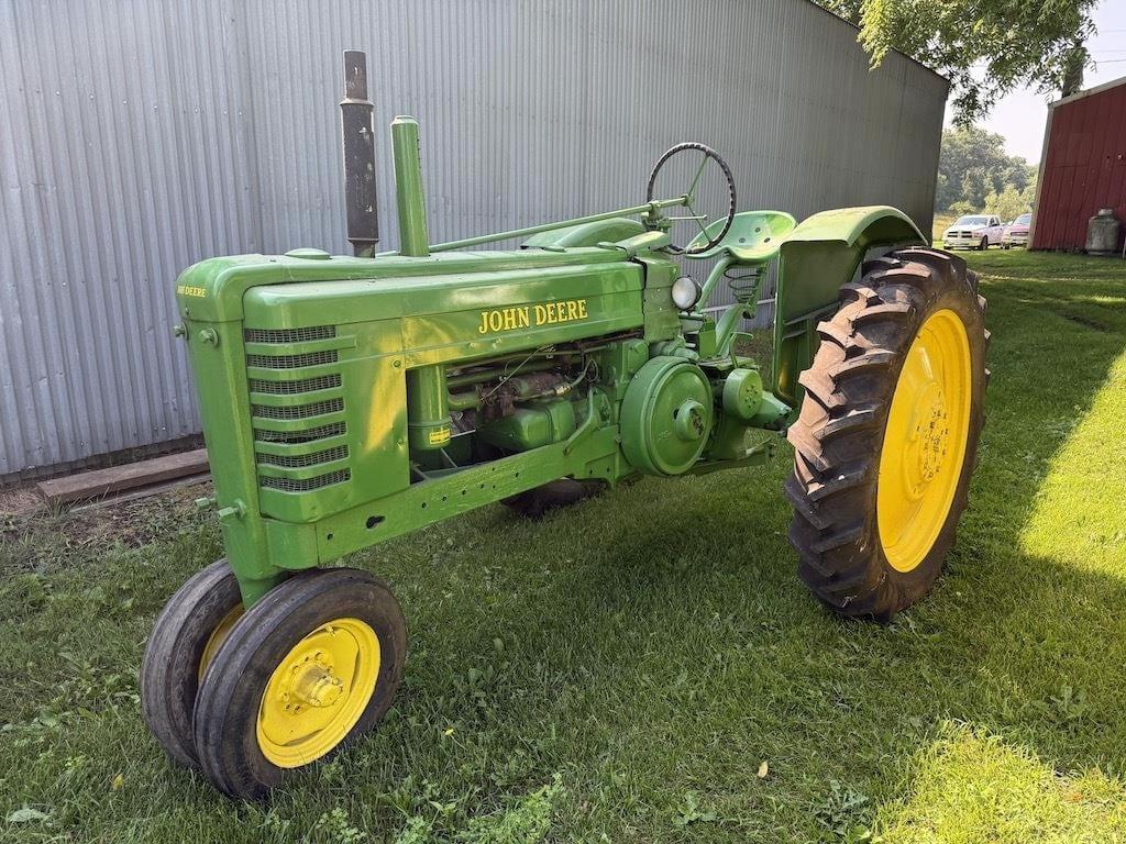 Image of John Deere B Primary image