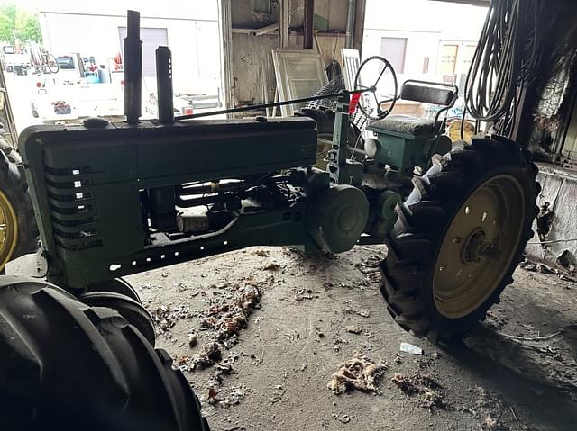 Image of John Deere B equipment image 3