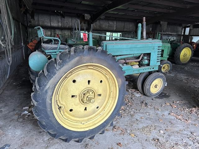 Image of John Deere B equipment image 1