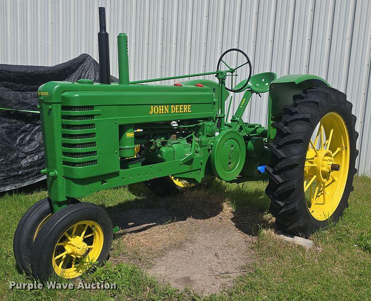 Image of John Deere B Primary image
