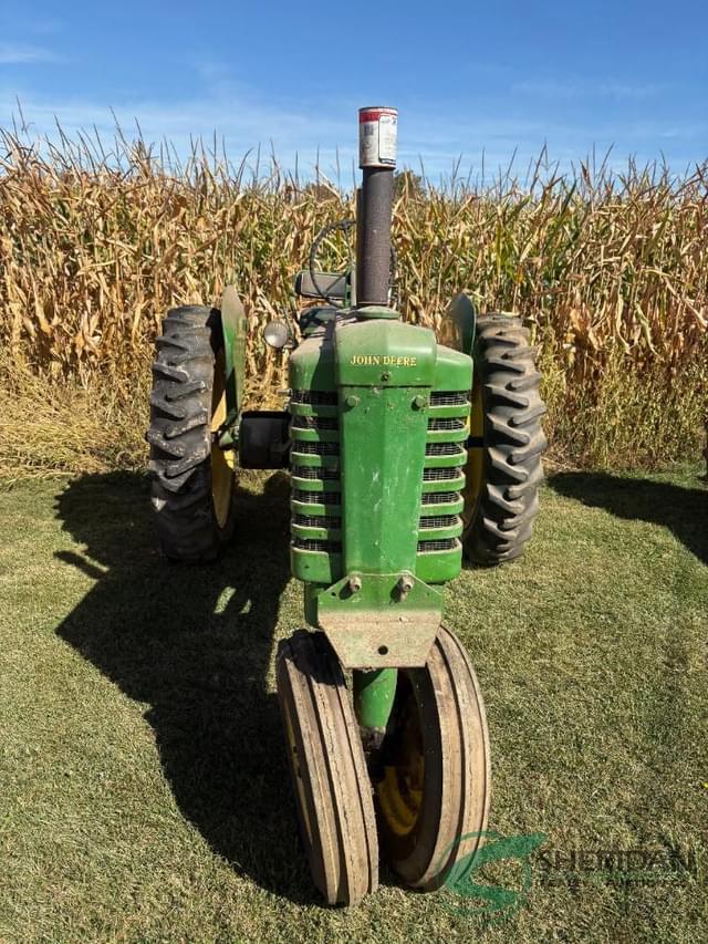 Image of John Deere B equipment image 1
