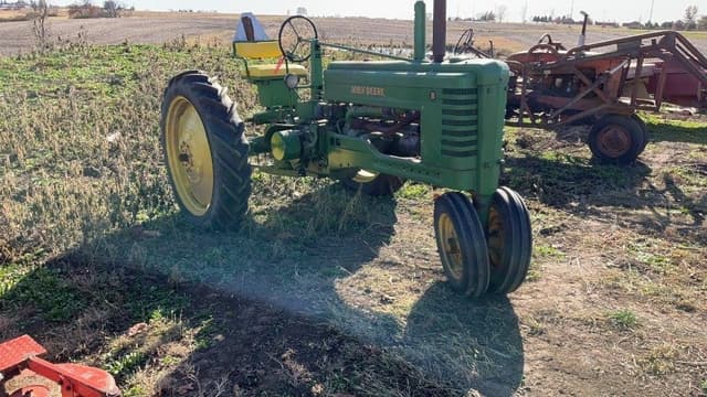 Image of John Deere B equipment image 2