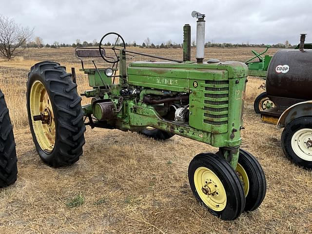 Image of John Deere B equipment image 1