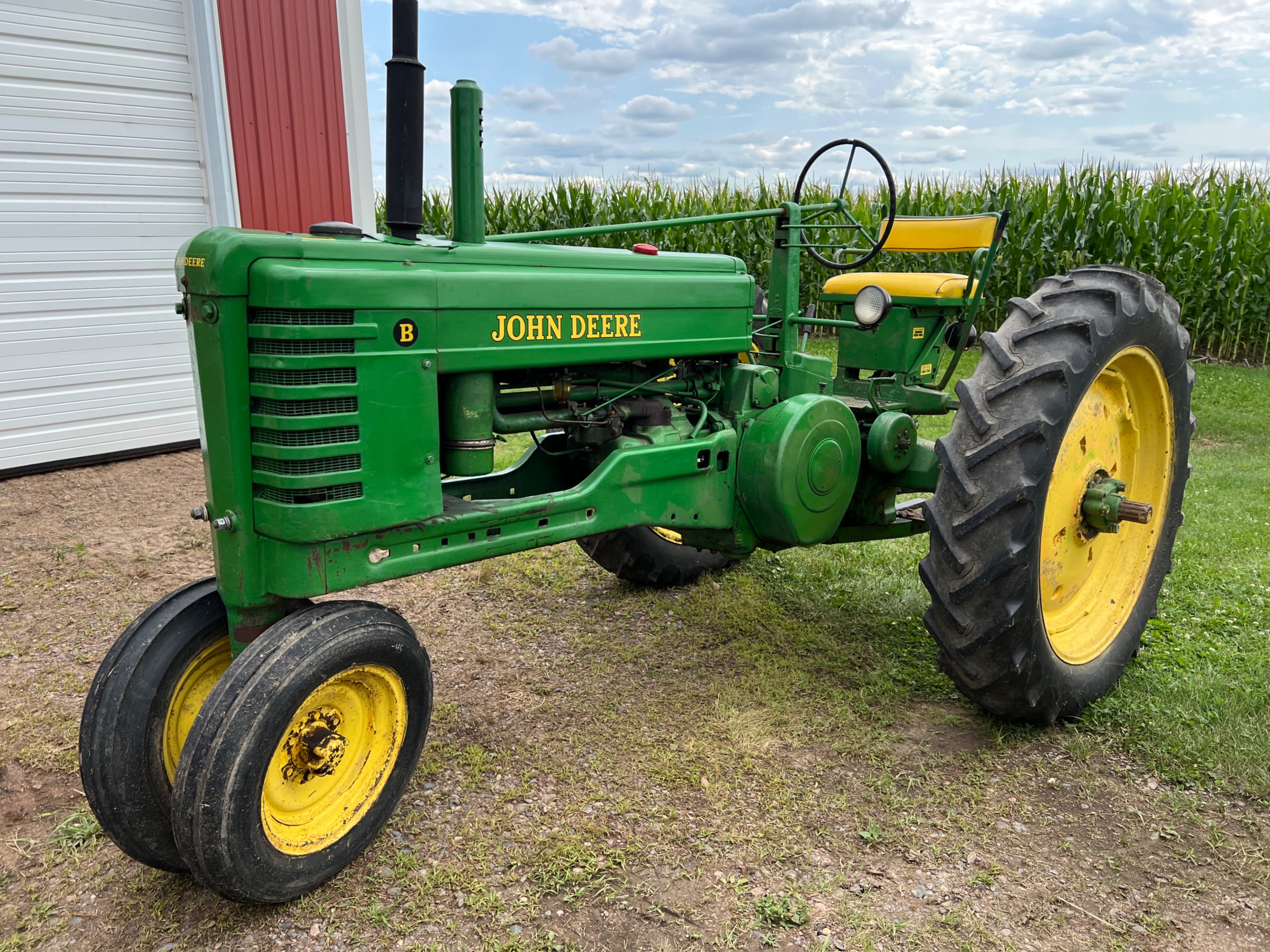 Main image John Deere B