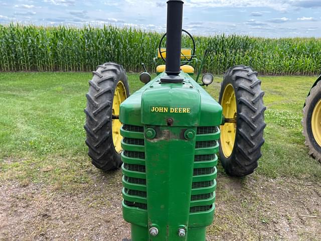 Image of John Deere B equipment image 1