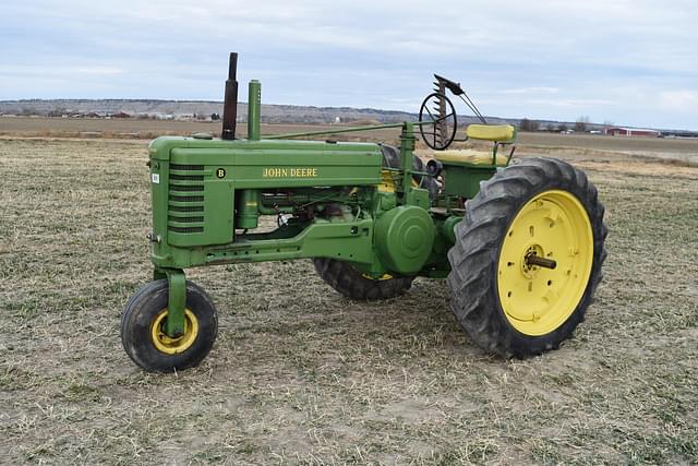 Image of John Deere B equipment image 1