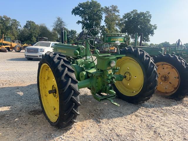 Image of John Deere B equipment image 1