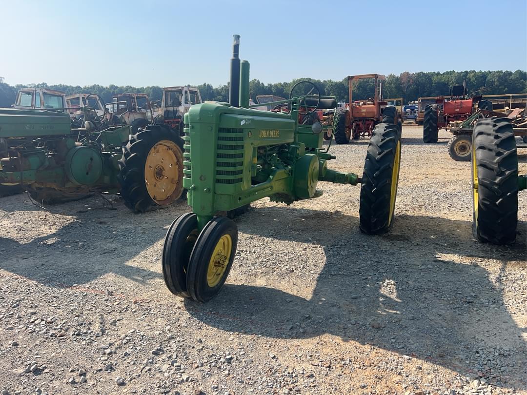 Image of John Deere B Primary image