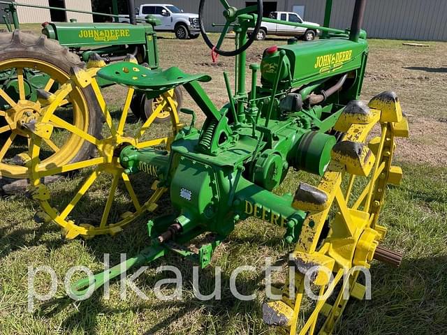 Image of John Deere B equipment image 4