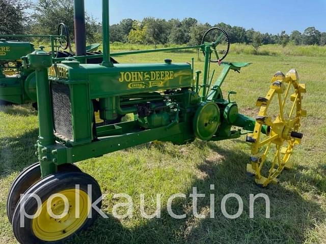 Image of John Deere B equipment image 1