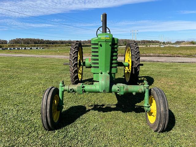 Image of John Deere B equipment image 2