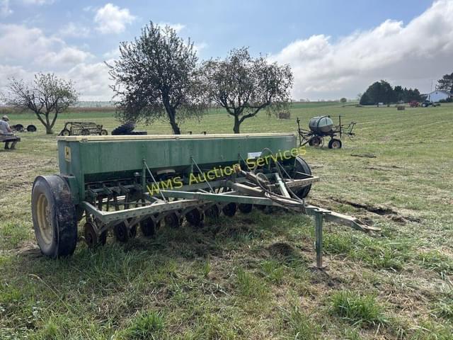 Image of John Deere B217C equipment image 2