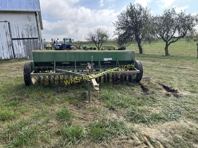 Image of John Deere B217C equipment image 1