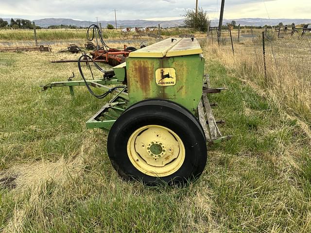 Image of John Deere B246C equipment image 2