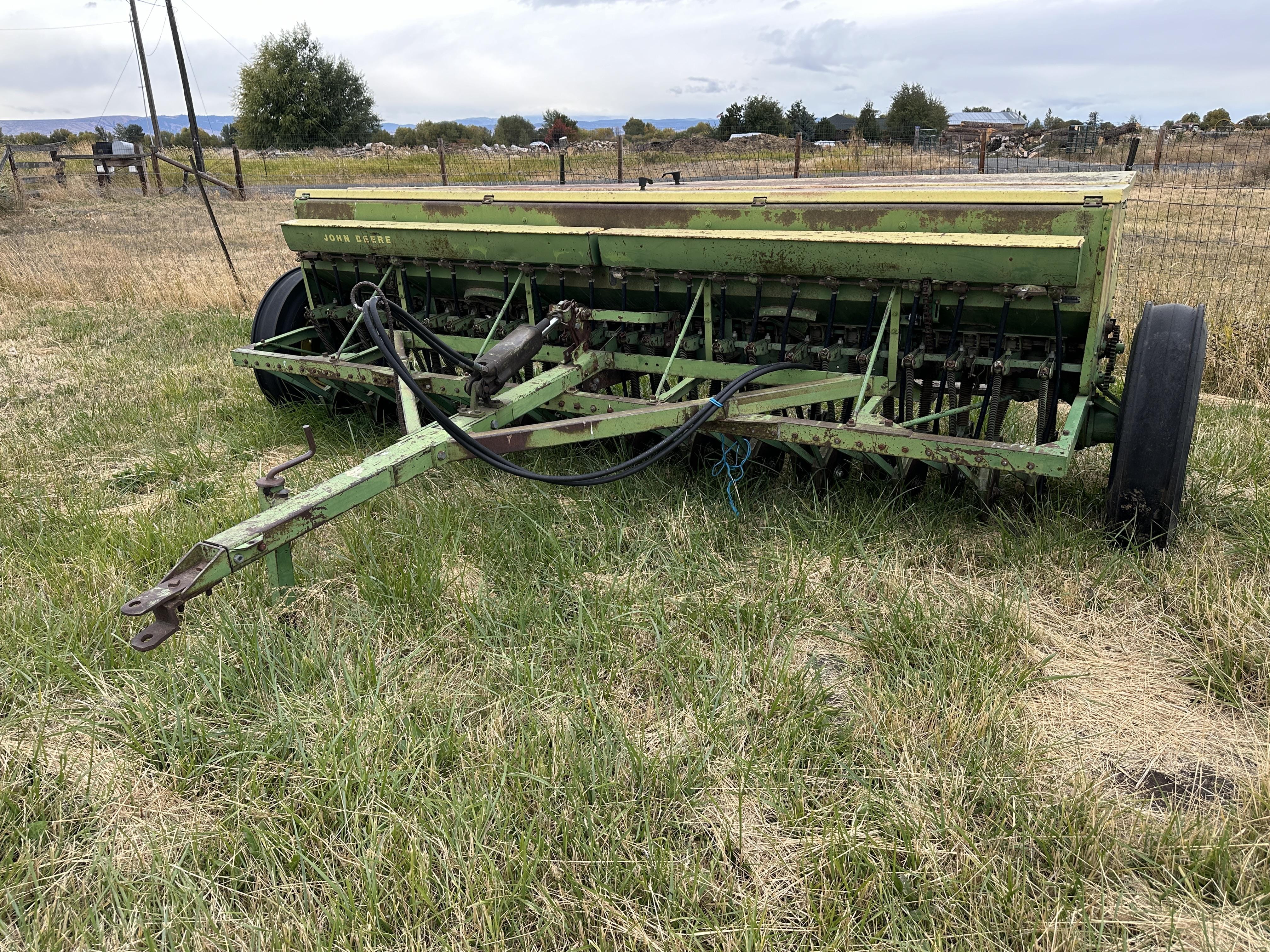 Main image John Deere B246C