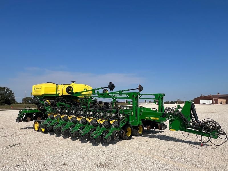 John Deere DB60 Equipment Image0