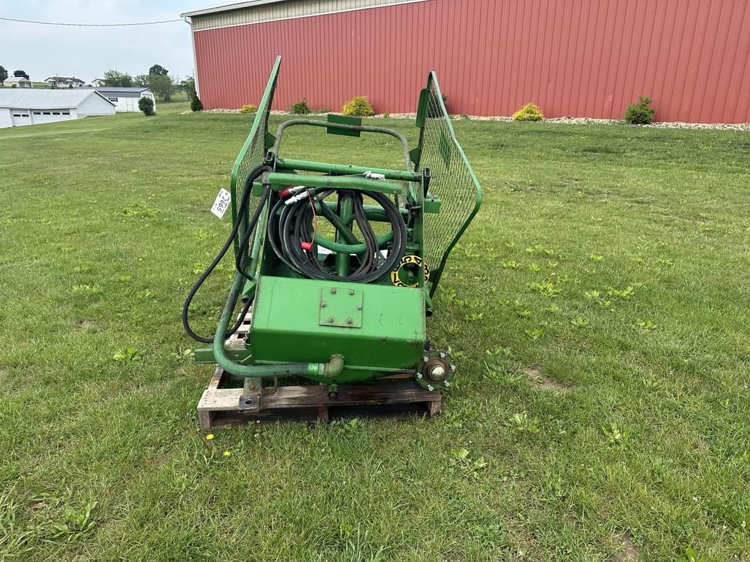 Image of John Deere Bale Kicker Image 1