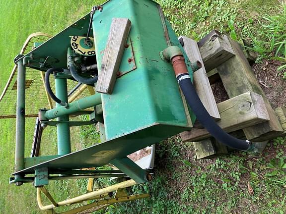 Image of John Deere Bale Kicker equipment image 4