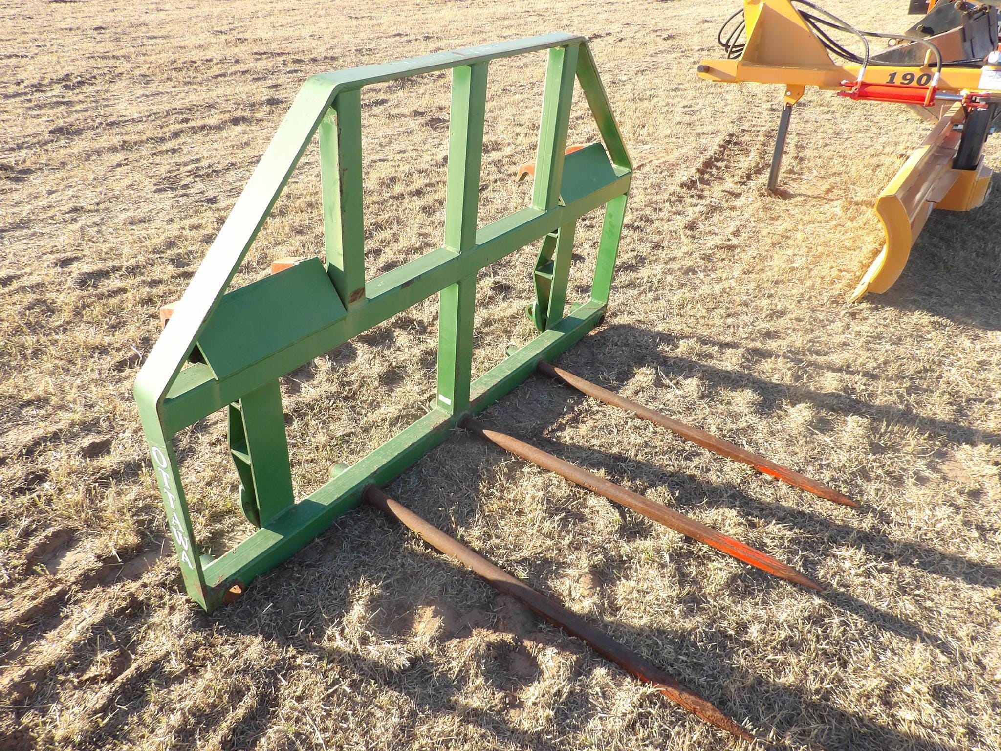 John Deere Bale Spear Equipment Image0