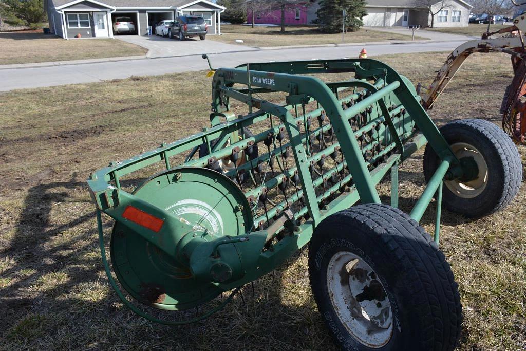 Image of John Deere 640 Image 1