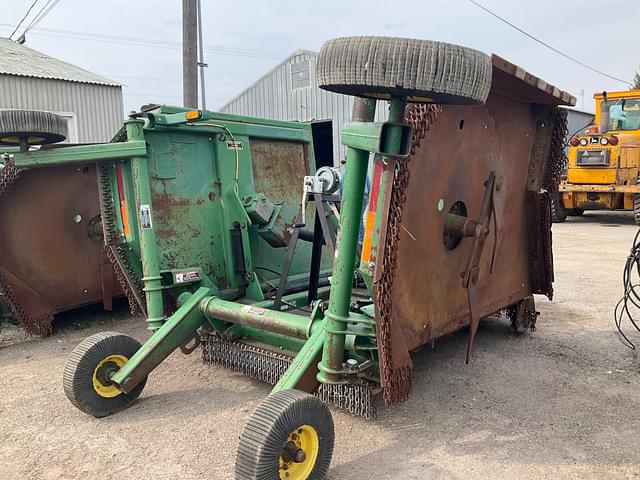 Image of John Deere 1518 equipment image 1