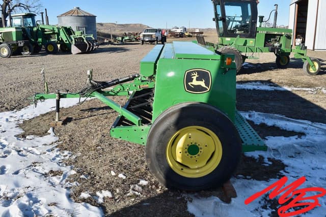 Image of John Deere BD1113 equipment image 1