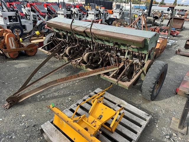 Image of John Deere Van Brunt equipment image 3