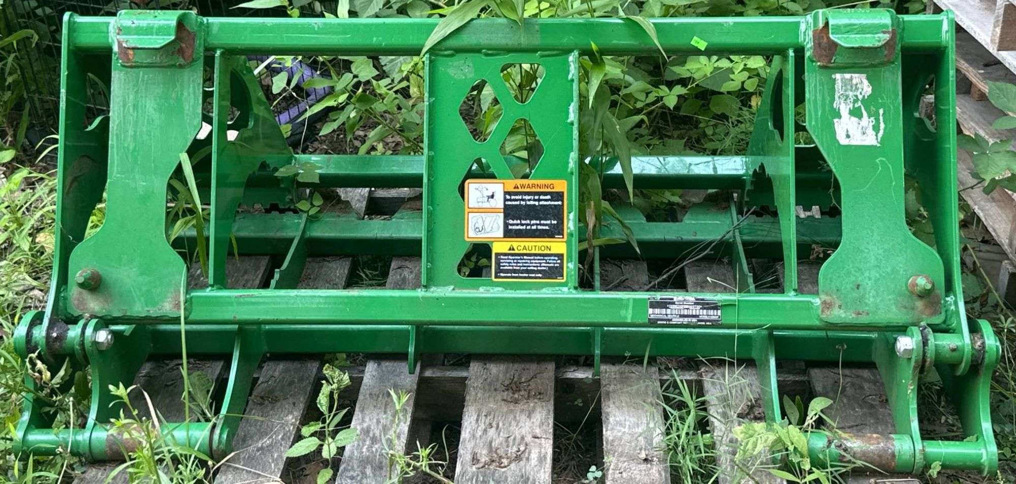 John Deere GST-300 Equipment Image0