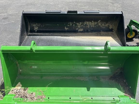 Image of John Deere Bucket equipment image 3