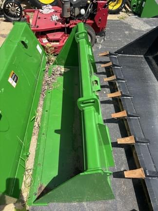 Image of John Deere Bucket equipment image 4