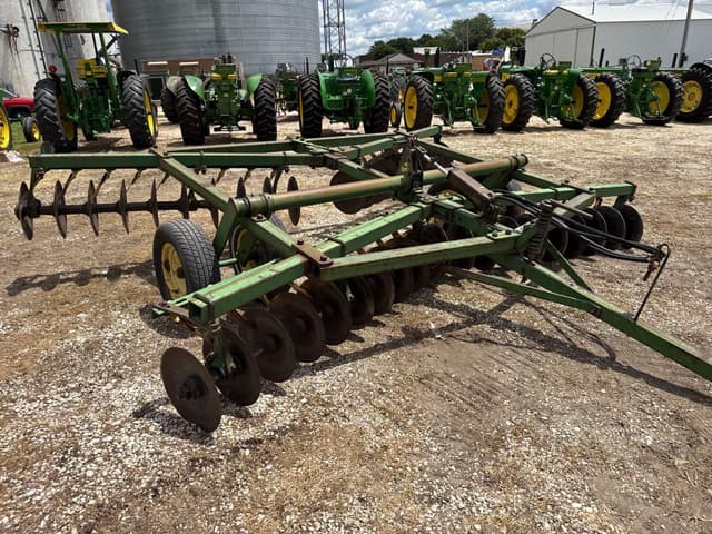 Image of John Deere 1110 equipment image 3