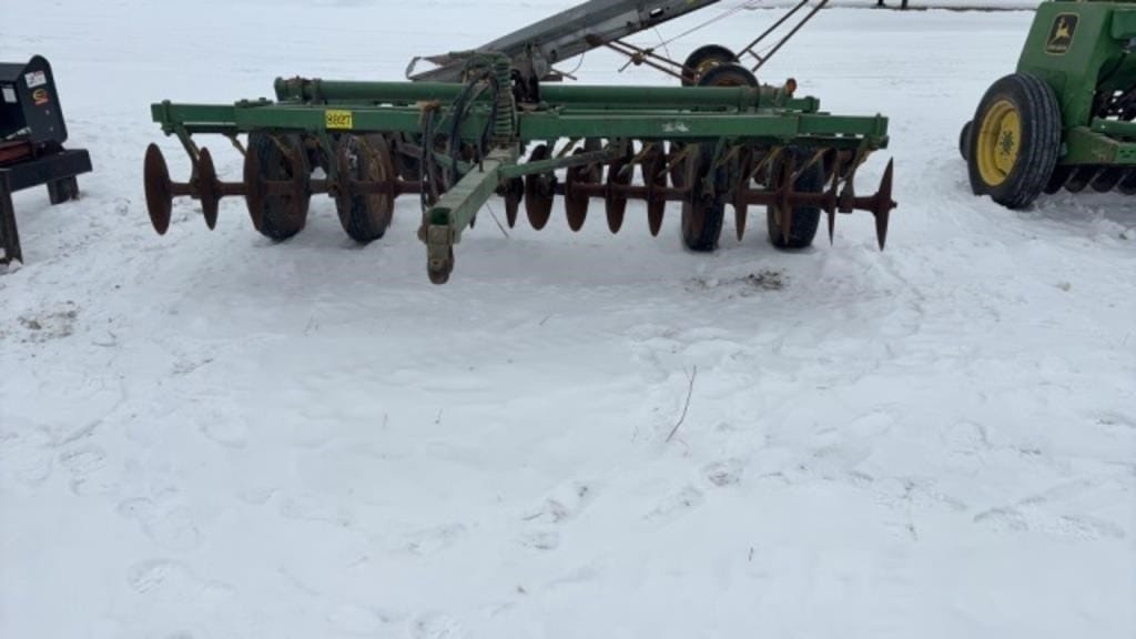 John Deere BW Equipment Image0