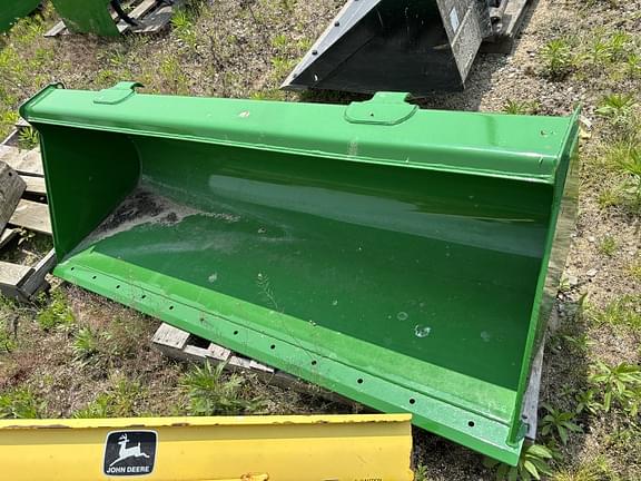 Image of John Deere Bucket Image 0