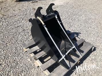 Main image John Deere Compact Excavator Bucket