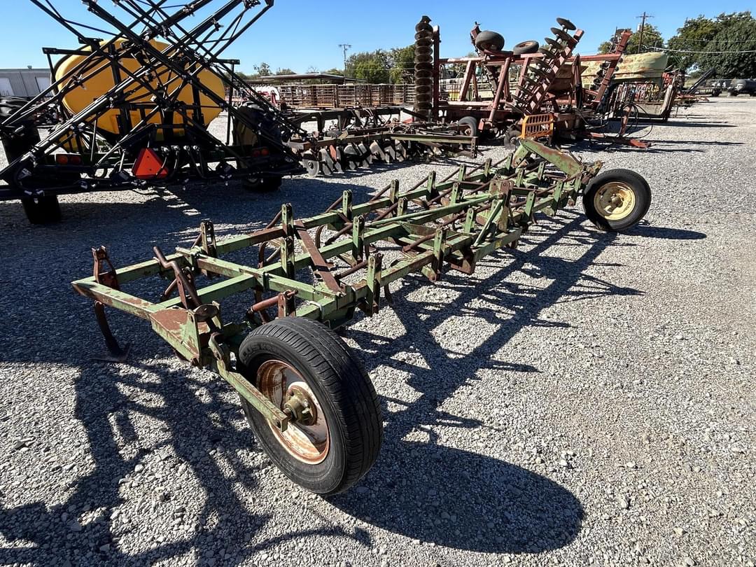 Image of John Deere C10 Image 1