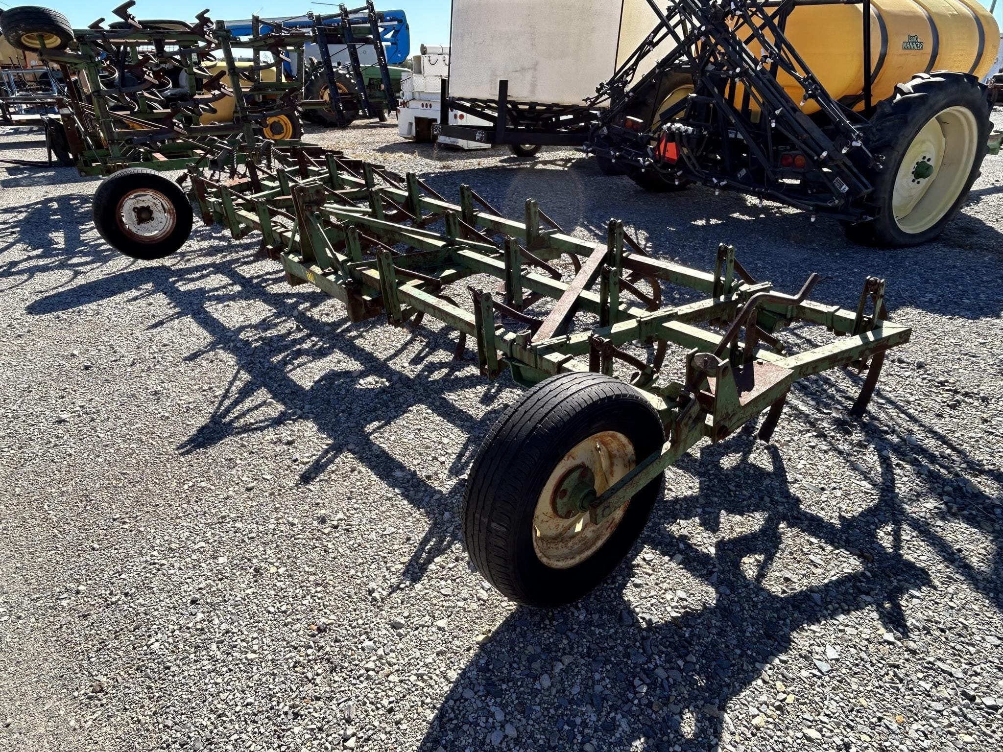 John Deere C10 Equipment Image0