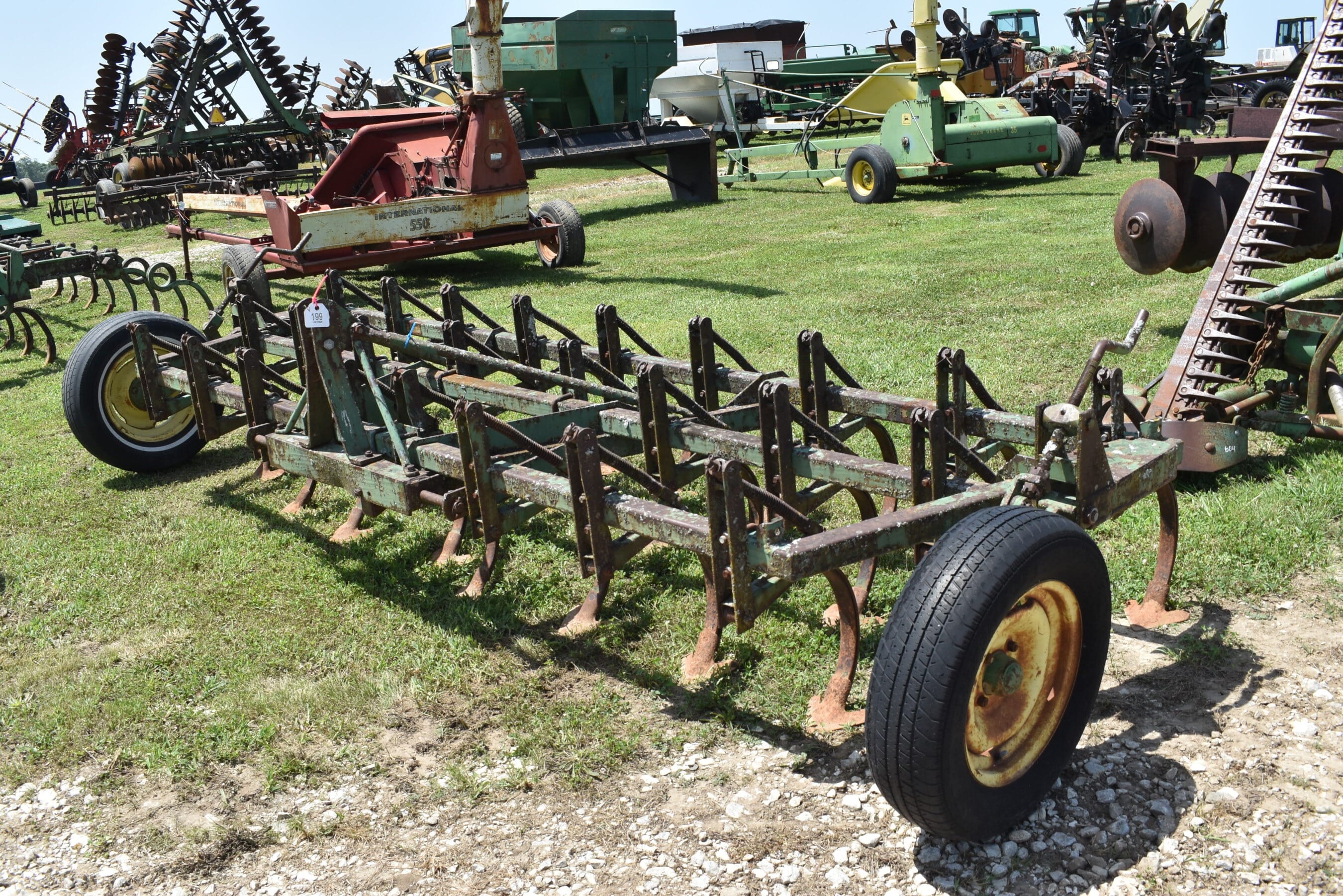 John Deere C10 Equipment Image0
