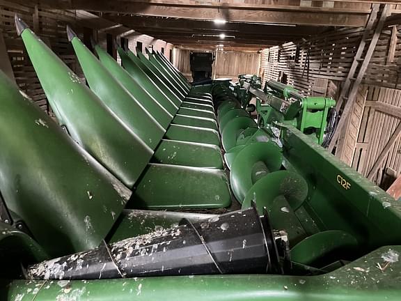 Image of John Deere C12F equipment image 2