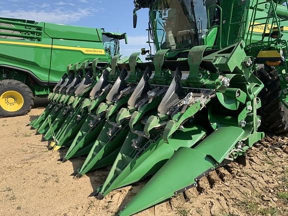 Image of John Deere C16F equipment image 2