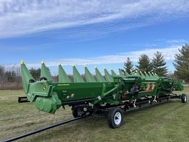 Image of John Deere C16F equipment image 3