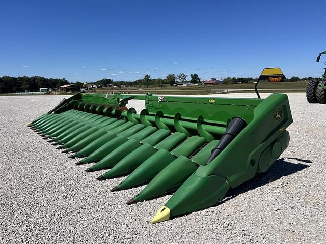 Image of John Deere C18R equipment image 2