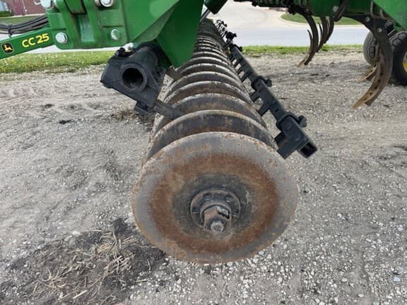 Image of John Deere CC25 equipment image 2
