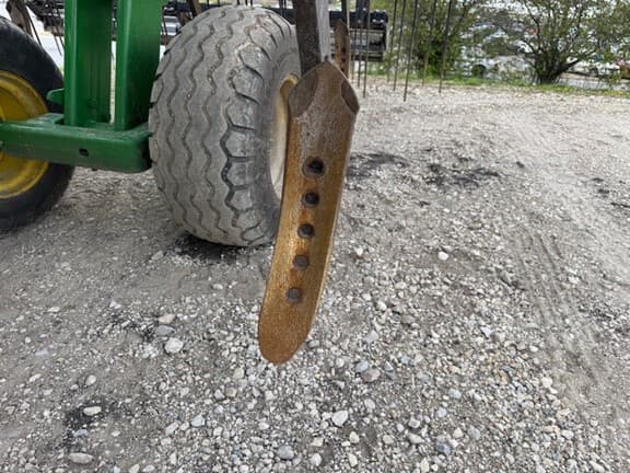 Image of John Deere CC25 equipment image 4