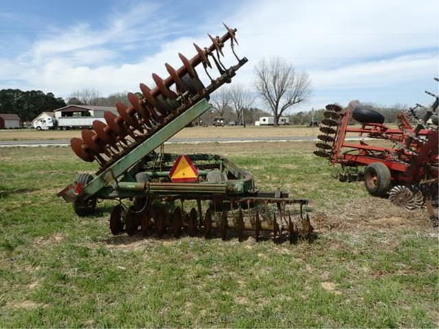 Image of John Deere 235 equipment image 4