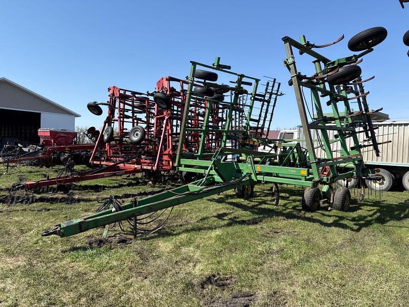 Image of John Deere 680 Primary image