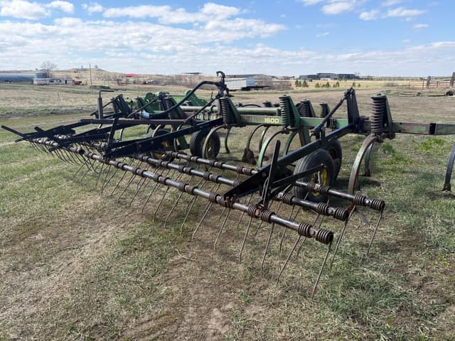 Image of John Deere 1600 equipment image 1