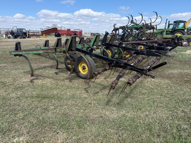 Image of John Deere 1600 equipment image 3