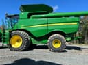 John Deere S690 Image